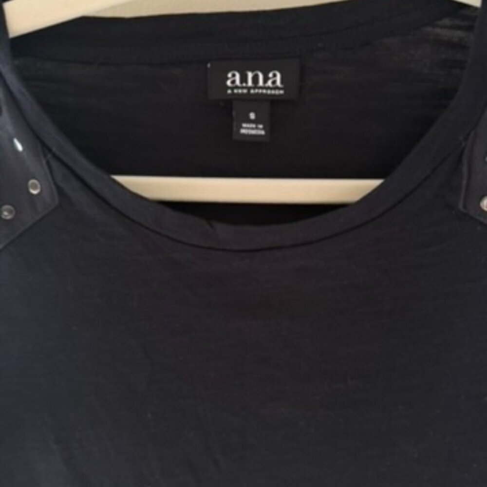 a.n.a Black Grommet Shoulder Shirt Womens Small Basic Grunge Goth Simple T-shirt - Picture 3 of 6